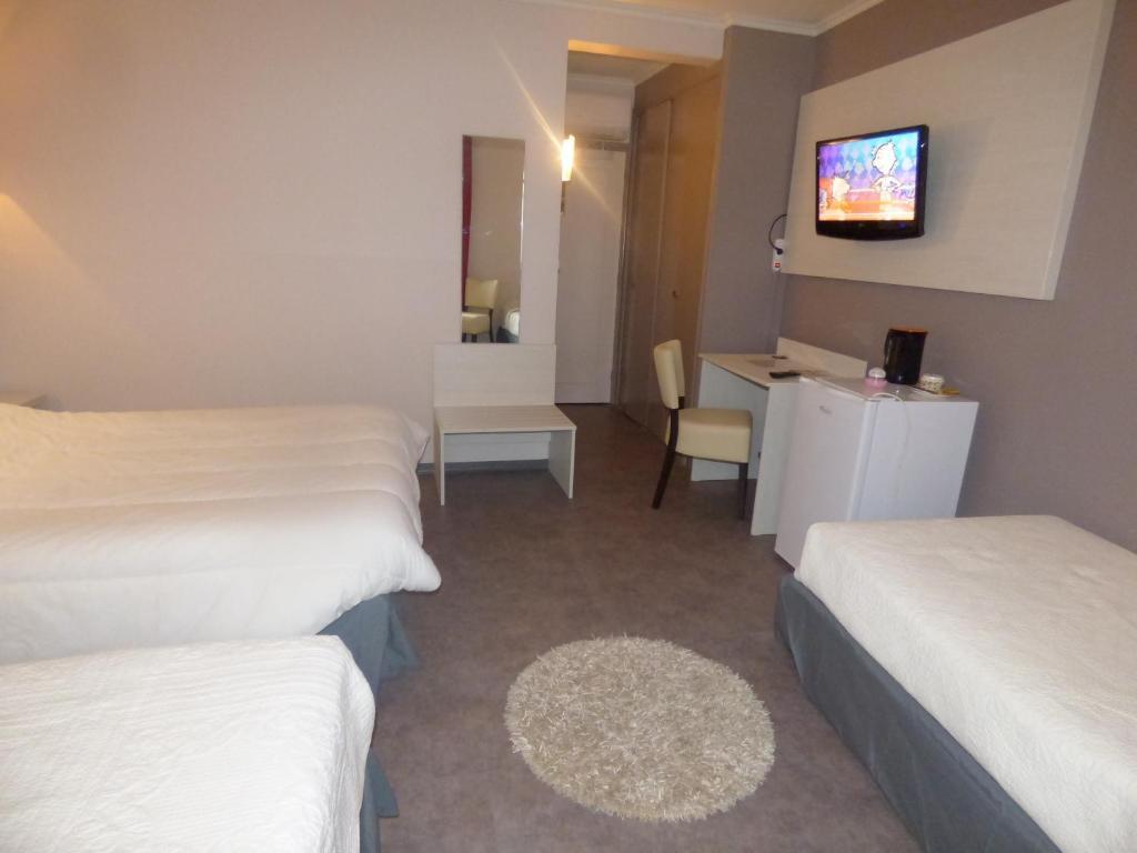 Hotel Du Centre Пьерлат Номер фото
