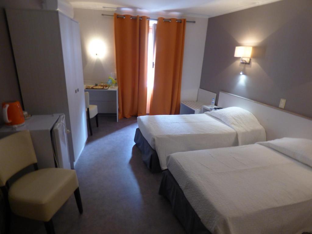Hotel Du Centre Пьерлат Экстерьер фото