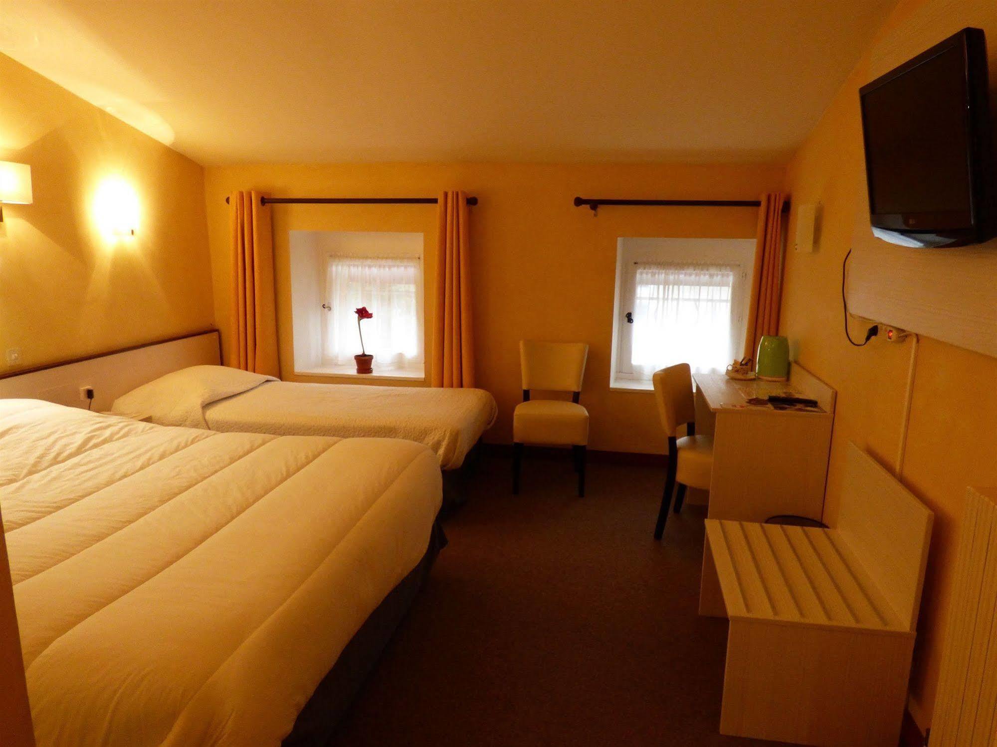 Hotel Du Centre Пьерлат Экстерьер фото