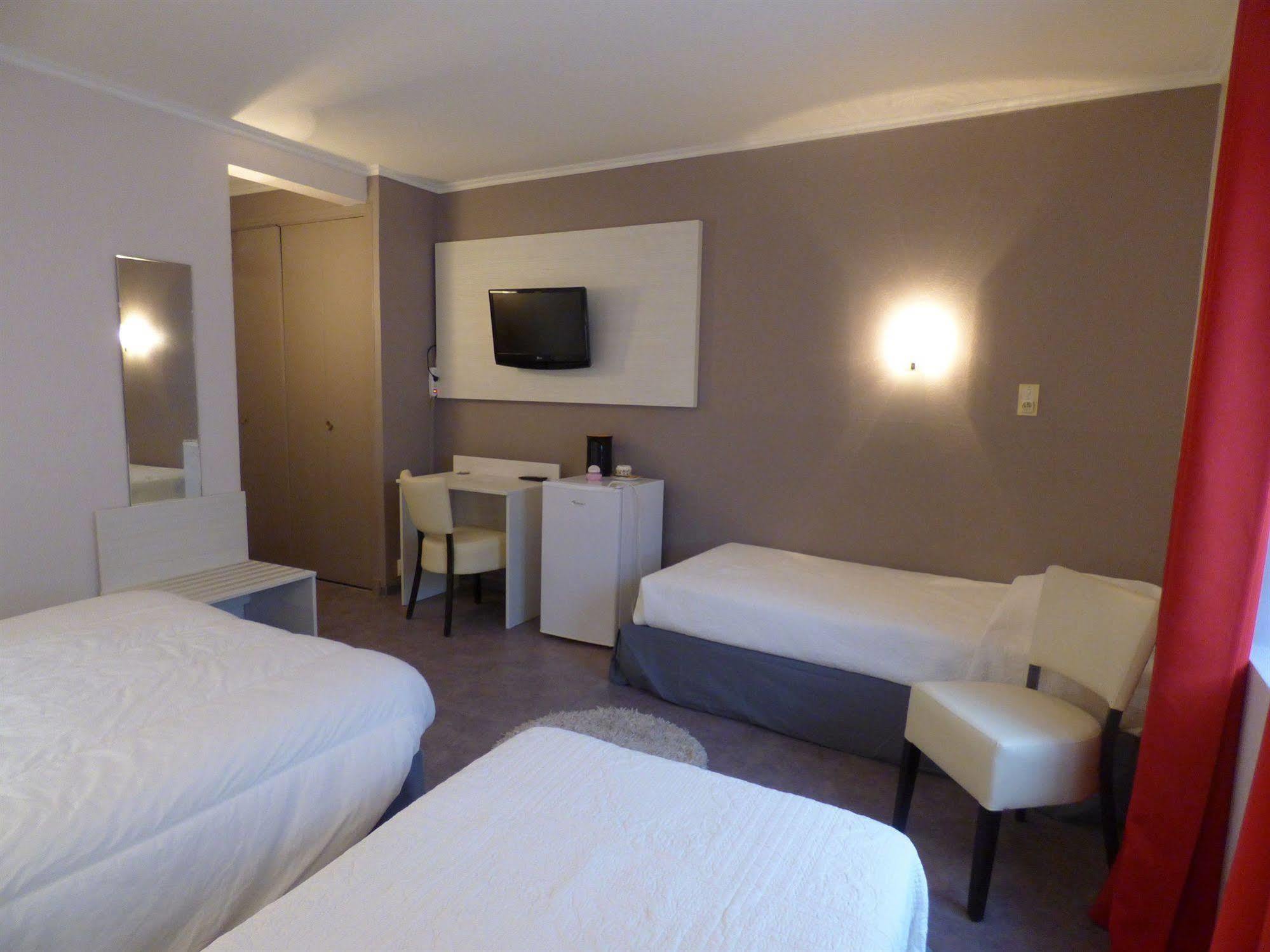 Hotel Du Centre Пьерлат Экстерьер фото